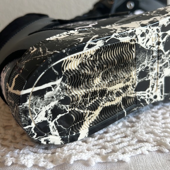 Balenciaga High Top Black & White Marble Sneakers Size 36 - Picture 4 of 14